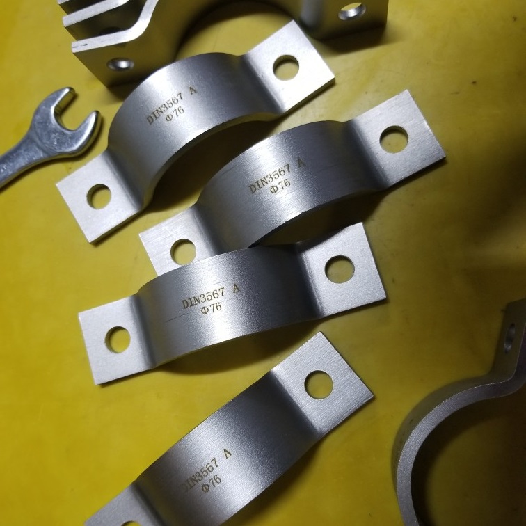 Stainless-steel-pipe-clamp-DIN3567A